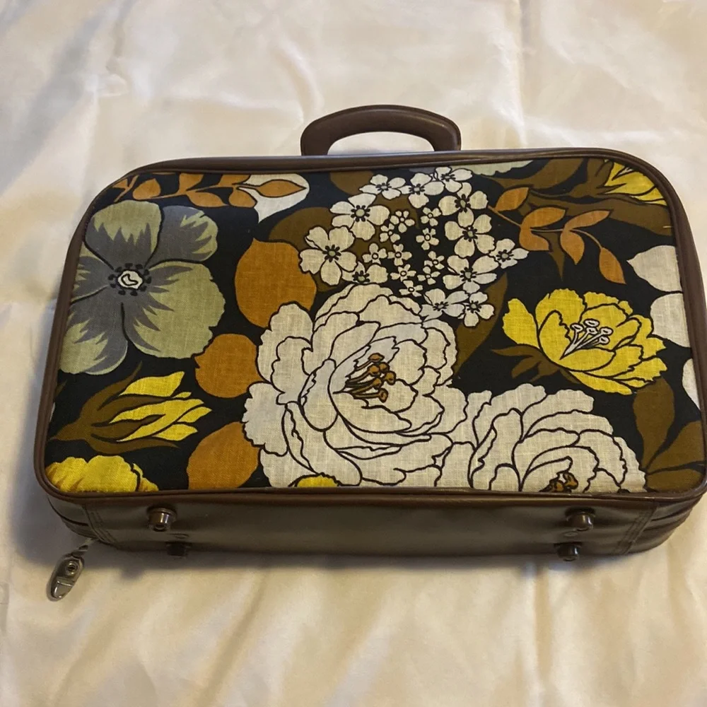 Vintage Flower Power overnight suitcase